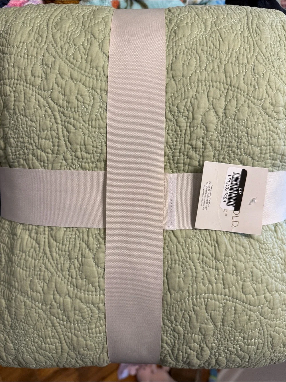NWT Threshold Light Green Quilt